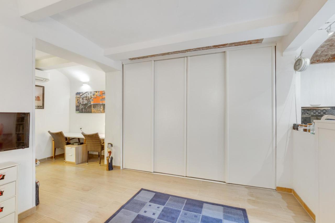 Oltrarno Bright Apartment con Patio Privato Firenze Esterno foto